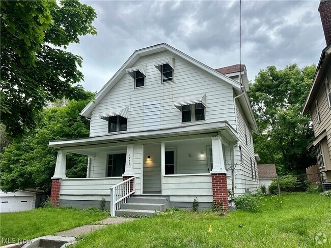 Building Photo - 1248 Pondview Ave Unit 2 Rental