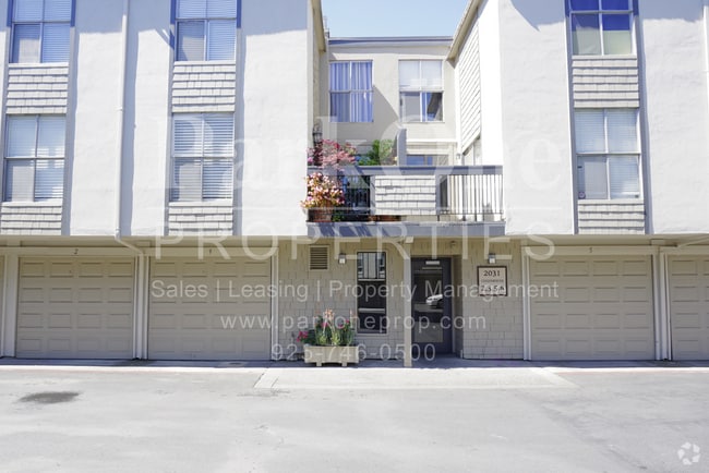 Building Photo - Well-Maintained 2-Bedroom Condo | Garage +...