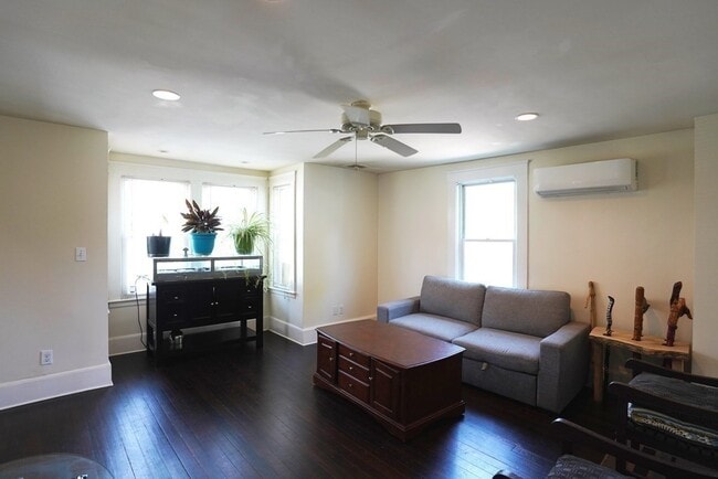 Photo - 43 Alpine Pl