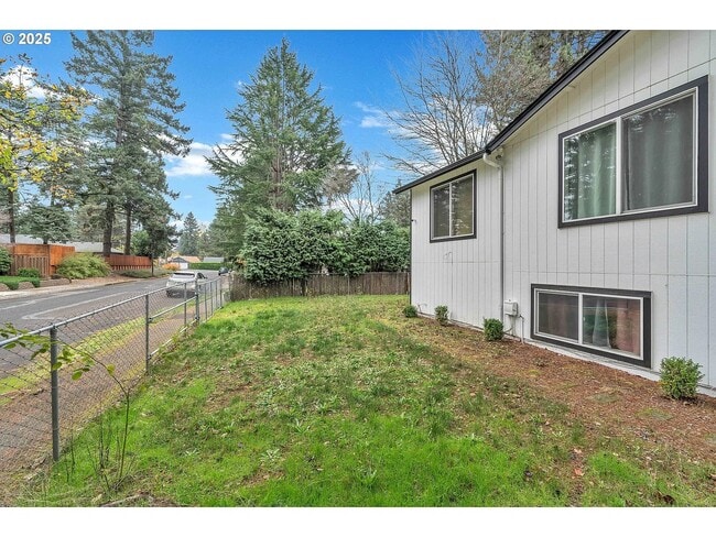 3338 SE 156th Ave