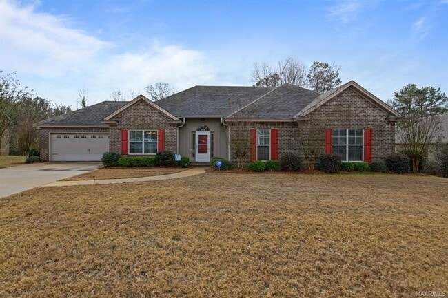 Photo - 215 Winchester Way