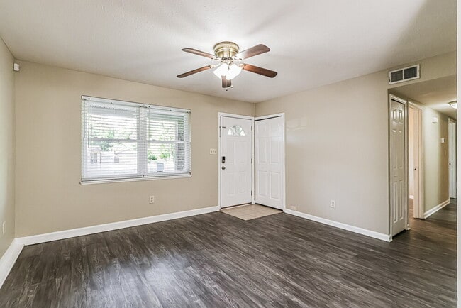 Photo - 3702 Blue Creek Ct