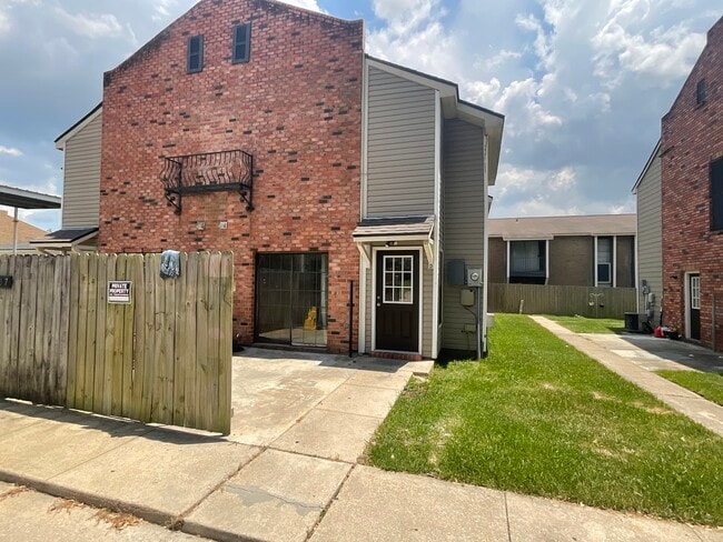 Photo - 107 Coulee Dr Unit D