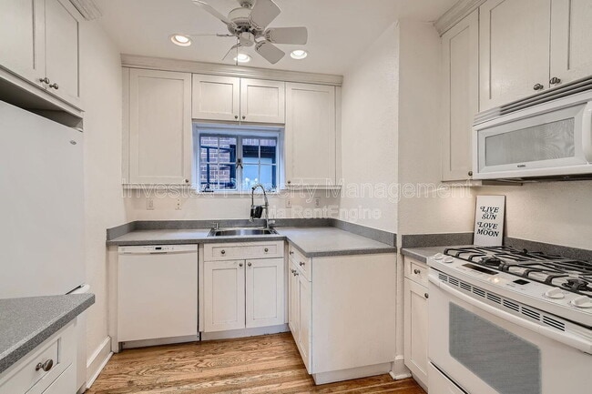 Photo - 2501 York St