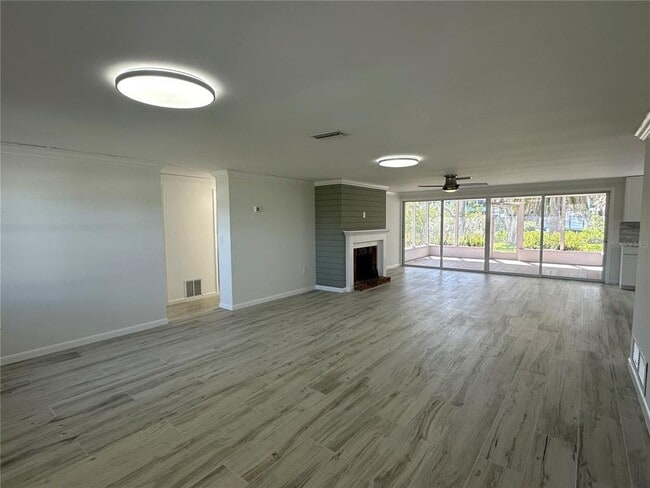Photo - 812 Bayview Dr