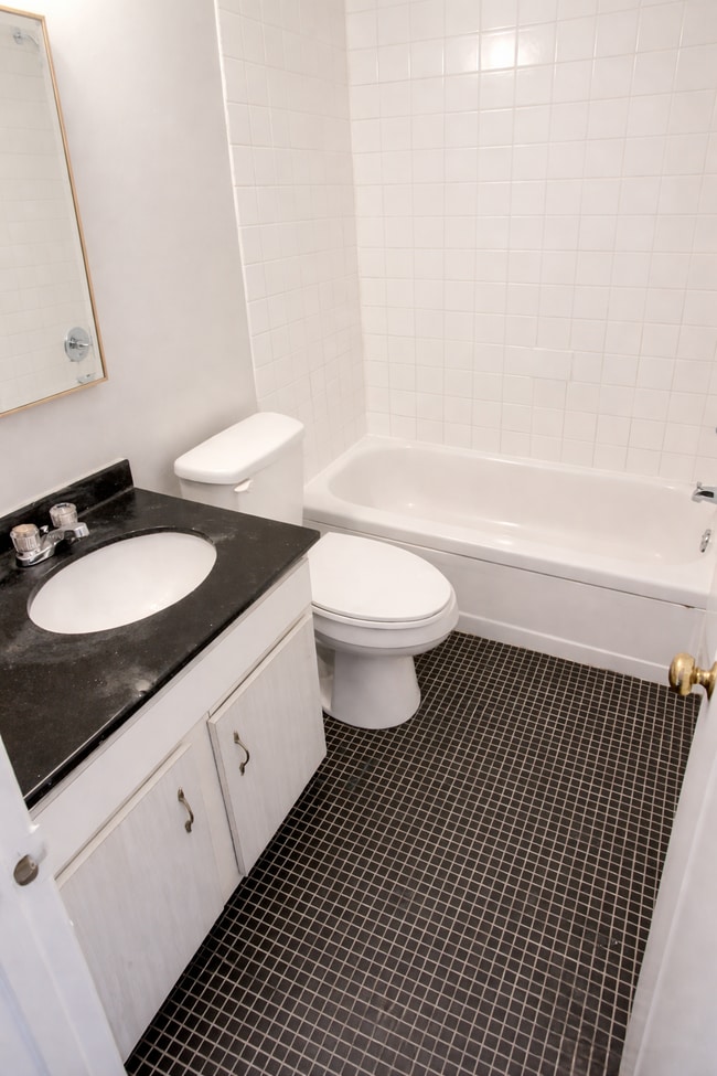 Photo - 2804 Carriage Dr