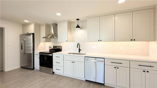 Photo - 7601 Foster St