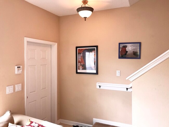 Photo - 480 Cabernet Pl