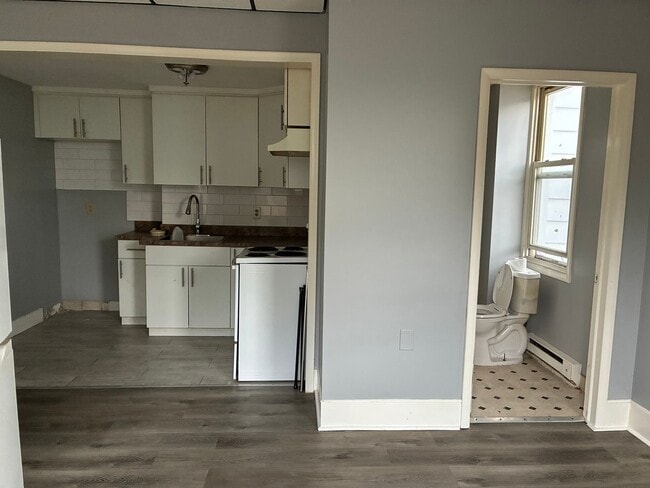 Photo - 664 Mercer Ave Unit 2