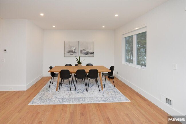 Photo - 65 Franklin St Unit B