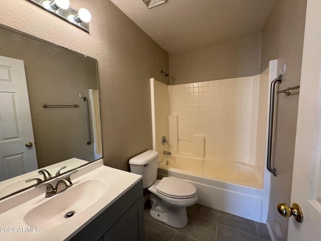 Photo - 43313 W Cowpath Rd