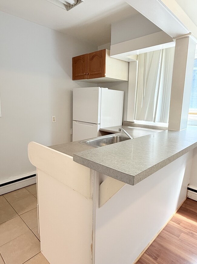 Photo - 1590 Ouellette Ave Unit 102