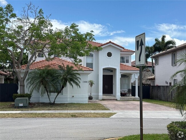 Building Photo - 16650 SW 61st Ln Rental