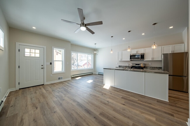 411 W Baraga Ave