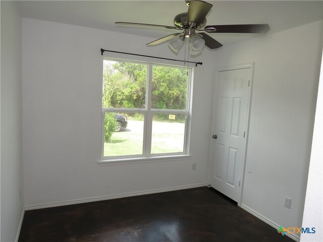 Photo - 223 N Mary Jo Dr