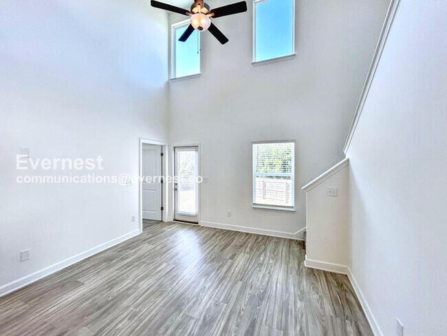 Photo - 799 Coopers Wy