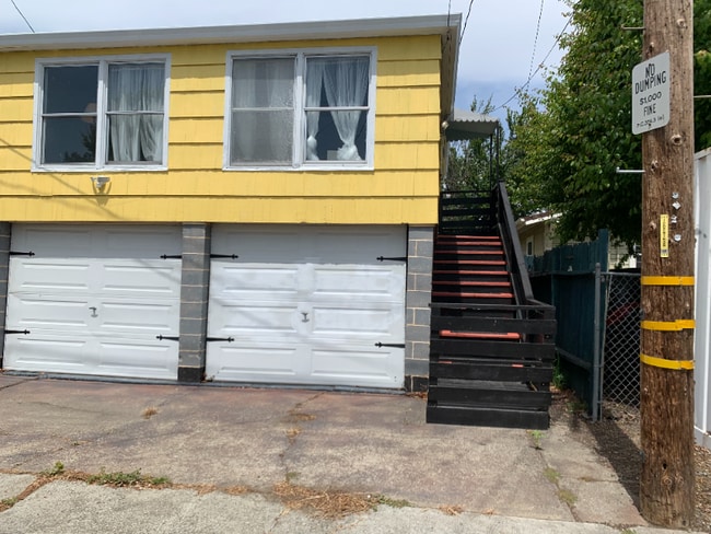 Building Photo - 1716 Marin St Rental