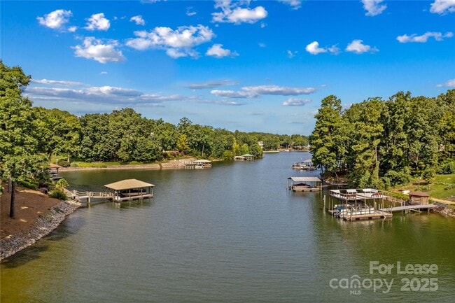 Photo - 173 Waddell Rd
