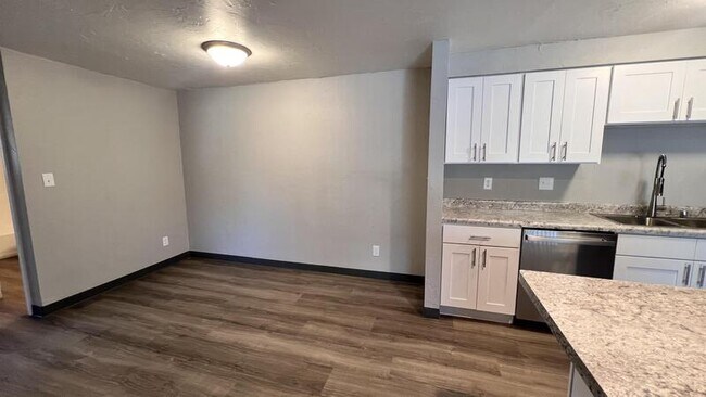 Photo - 2752 Humboldt Rd