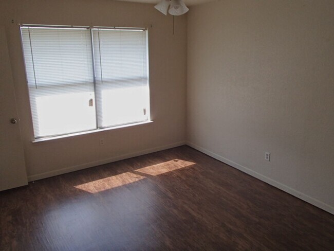 Photo - 312 Tamara Dr Apartamento Unidad A