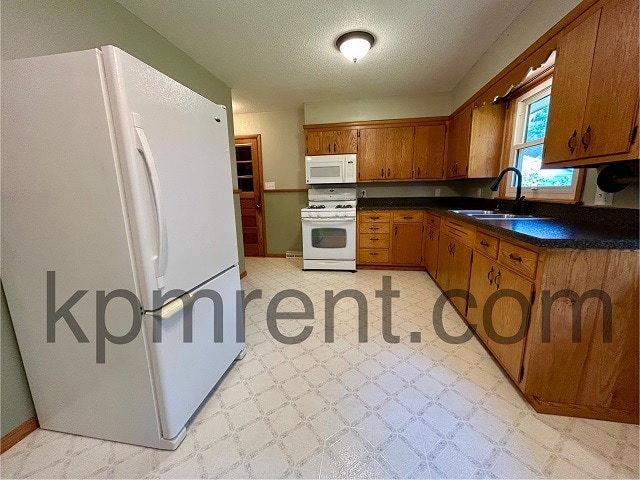 Photo - 103 W 6th St