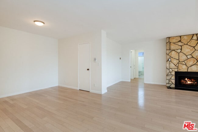 Photo - 16169 Sunset Blvd Unit 201