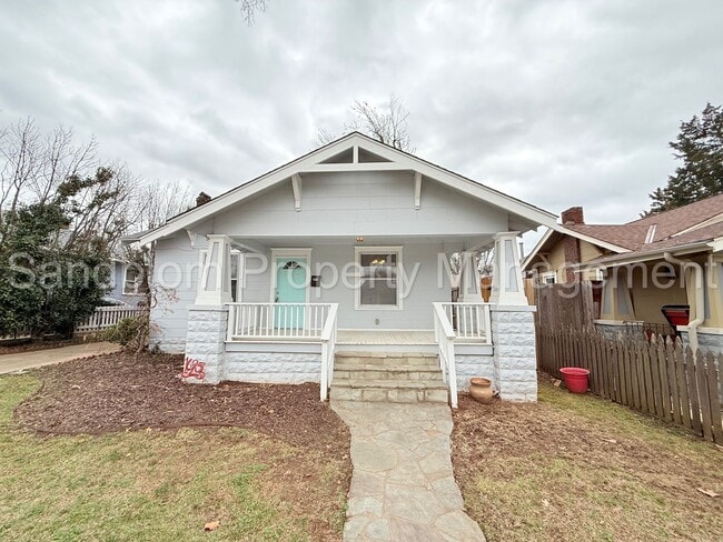 Building Photo - For Lease | Cherry Street | Available April 15th