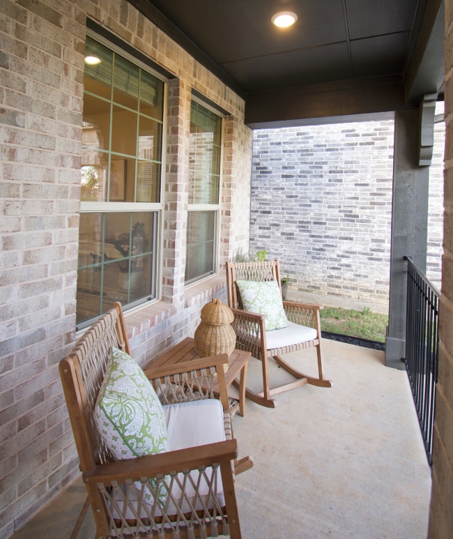 Photo - 2712 Big Bend Mews