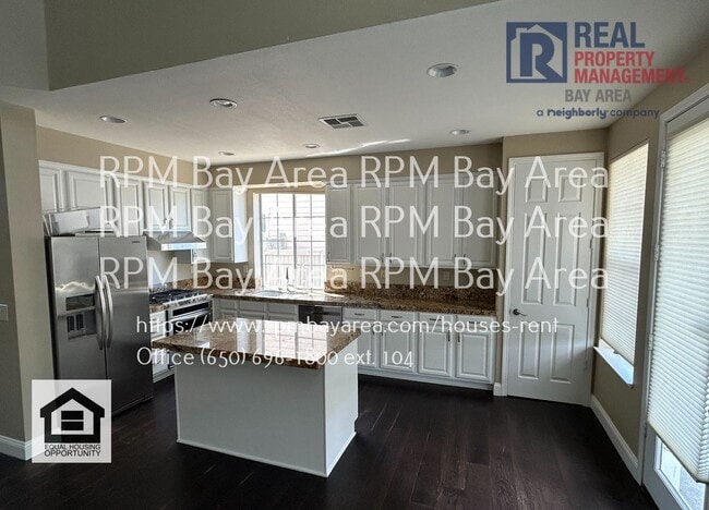 250 Biarritz Ct