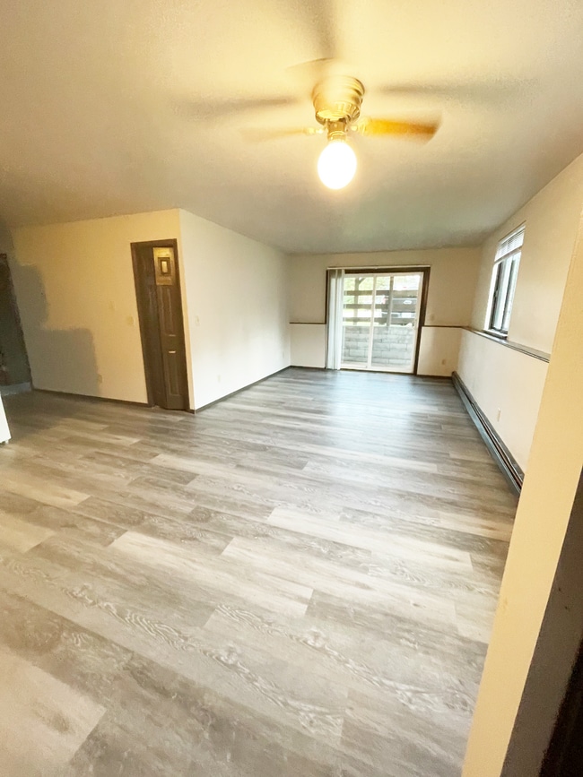 Building Photo - 271 Shannon Ct Unit 4