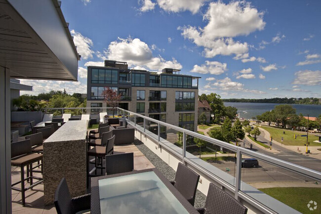 Best Lake Views in Uptown - 1800 Lake Rental