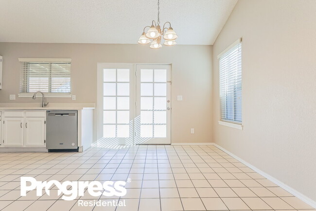 Photo - 1111 N 64th St