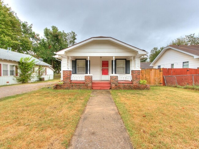Building Photo - 3 Bedroom 1 Bath home in Shawnee!