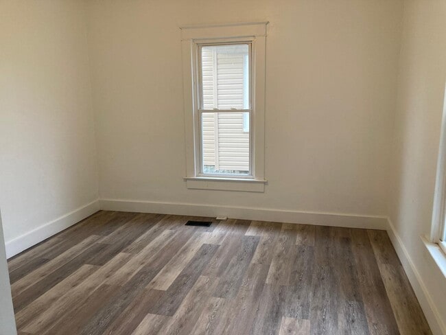 Photo - 838 N Metcalf St