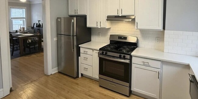 Building Photo - 805 Judson Ave Unit 02