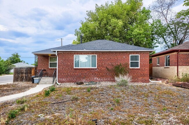 Building Photo - 1701 Lima St