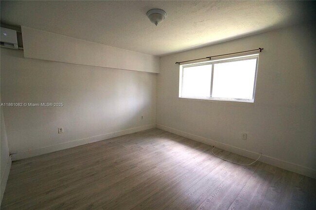 Photo - 584 NW 65th St Unidad 3