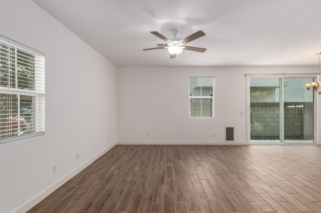 Photo - 5552 S Dillon