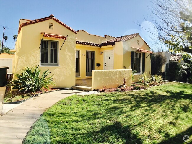 Building Photo - SFM Remodeled Home In Glendale with a Larg...