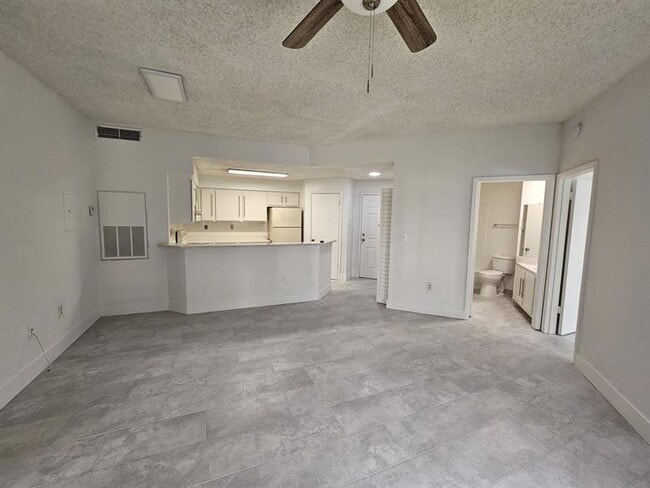 Photo - 2445 SW 18th Terrace Unit 1003