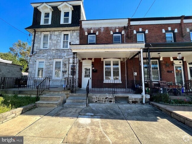 Building Photo - 419 Markle St Rental