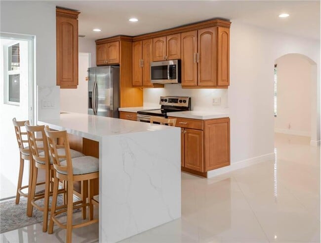 Photo - 2289 Windsor Rd