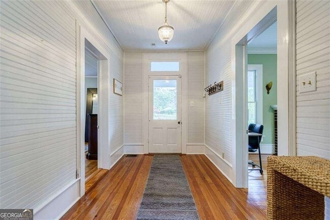 Photo - 1987 Knight Ct SE