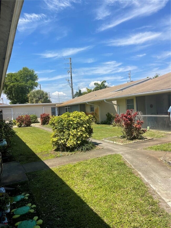 Building Photo - 1820 N 17th Ave Unit 1