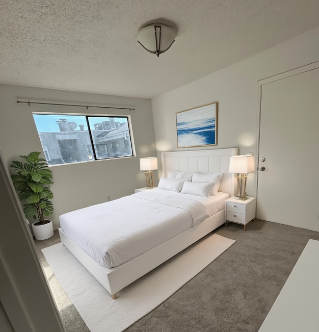 Photo - 1845 Kendall St Unidad 204