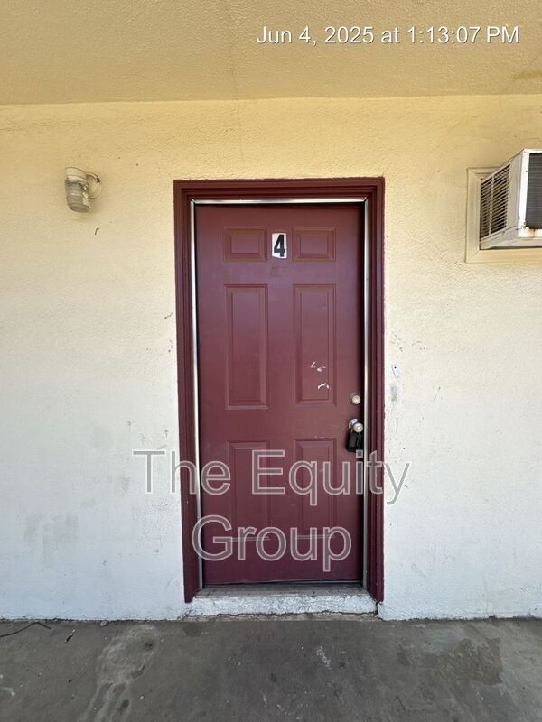 Building Photo - 352 S Blackstone St Unit 4 Rental