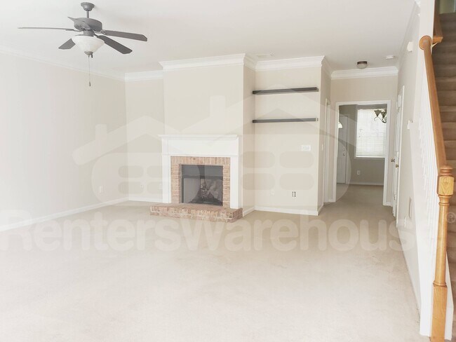 Photo - 1314 Guilderoy Ln