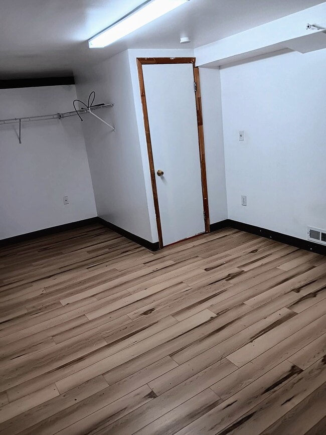 360 W Center St