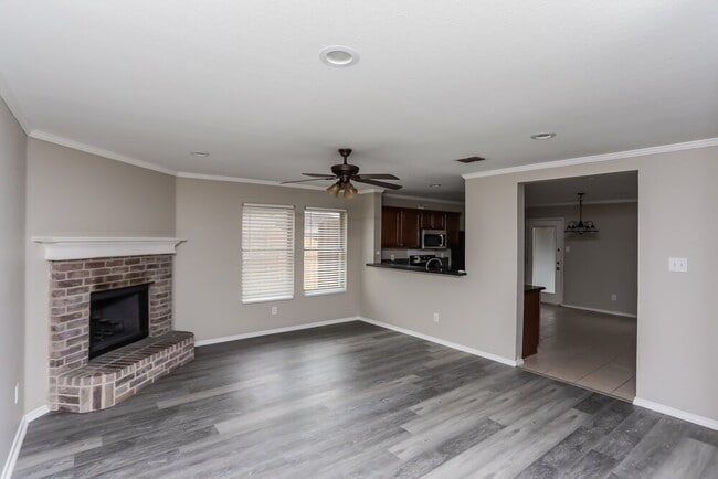 Photo - 2513 Buffalo Run