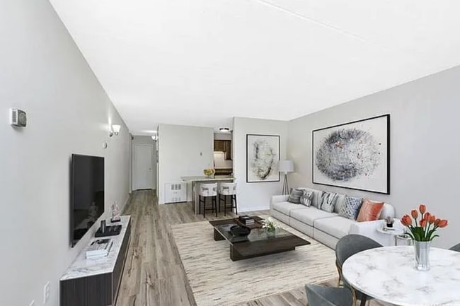 Building Photo - 200 Swanton St Unit #303